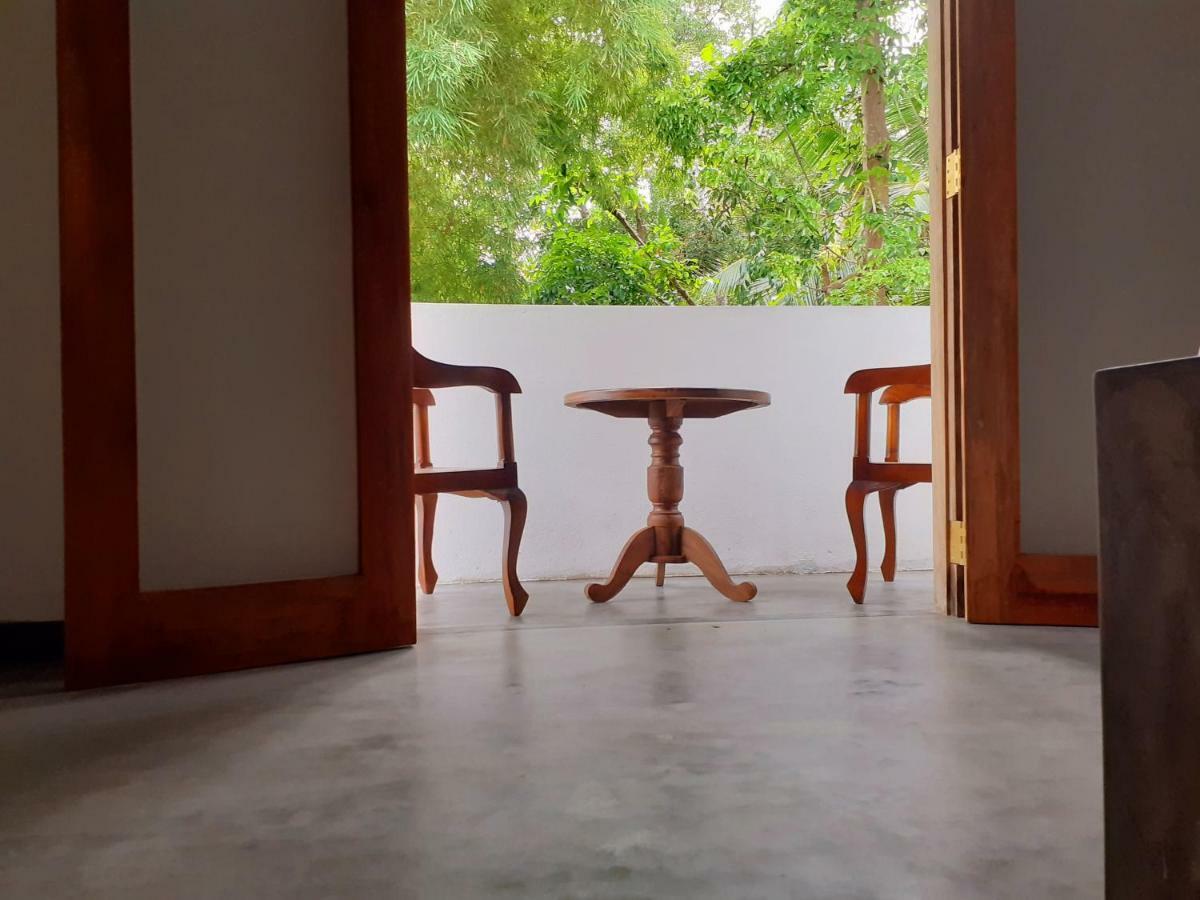 Om Villa Hikkaduwa Εξωτερικό φωτογραφία